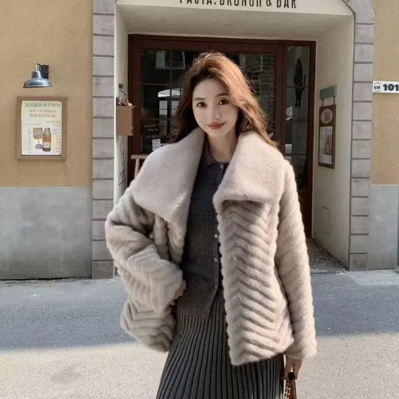 Ondine faux fur jacket with turn-down collar